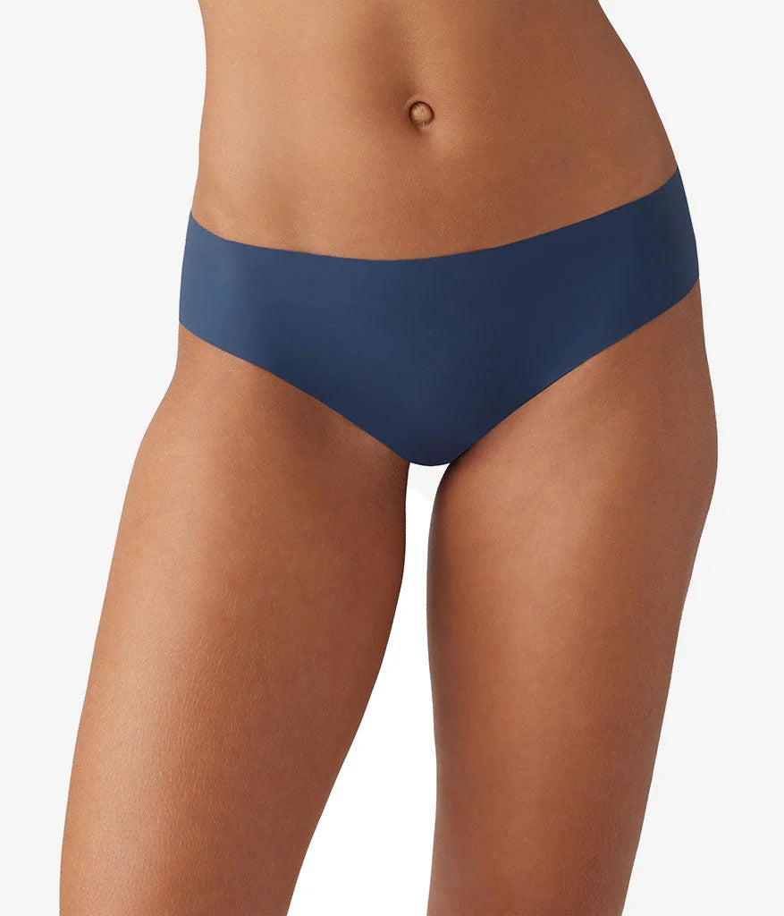 b.bare Cheeky: Crown Blue